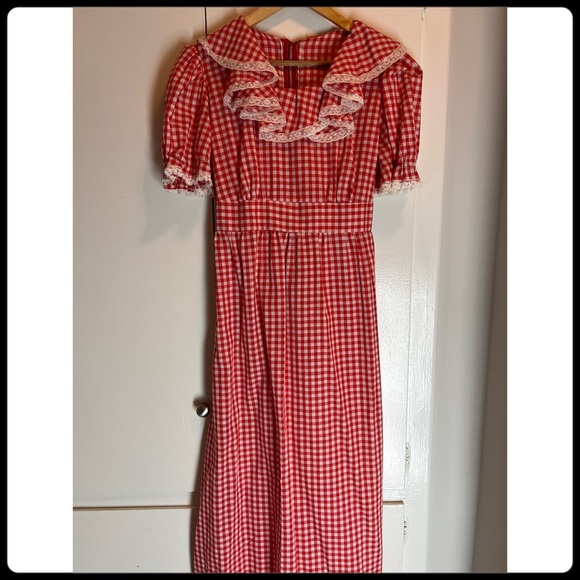 Vintage Dresses & Skirts - Vintage 1970s Cottage Core Ruffle Red Gingham dress size L